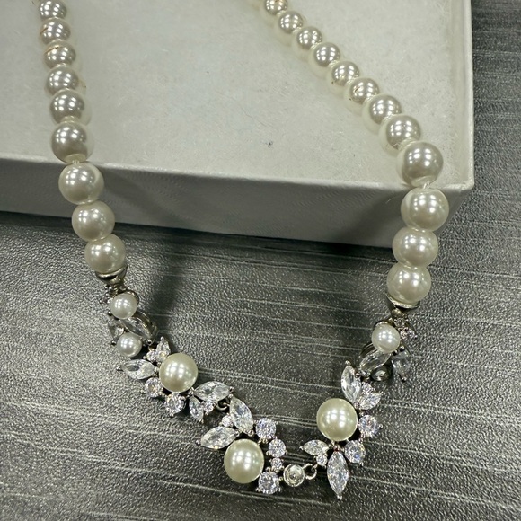 Elegant Faux Pearl & Cubic Zirconia Necklace and Earring Set - Picture 2 of 6